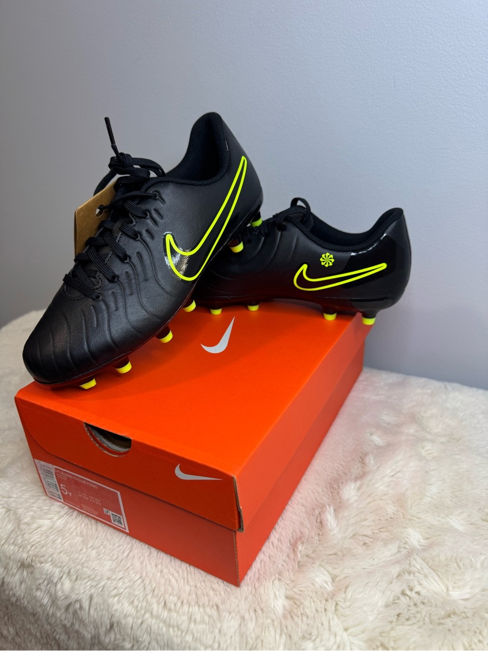 Nike Cleats - Size 5 Youth